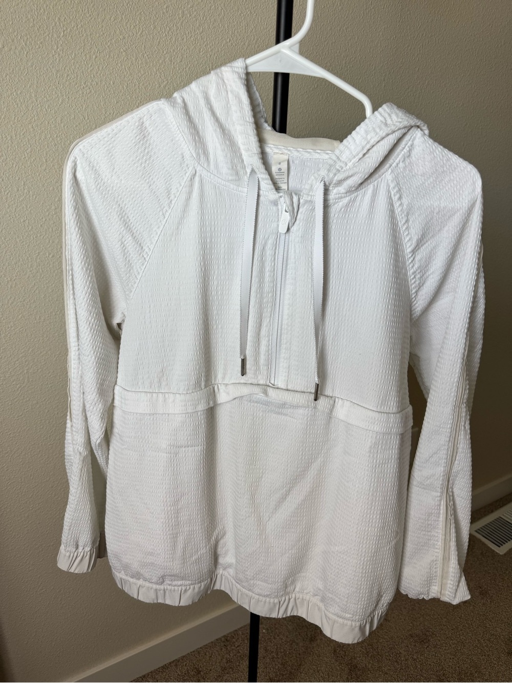 Lululemon Women’s White Hooded Half-Zip Pullover Jacket